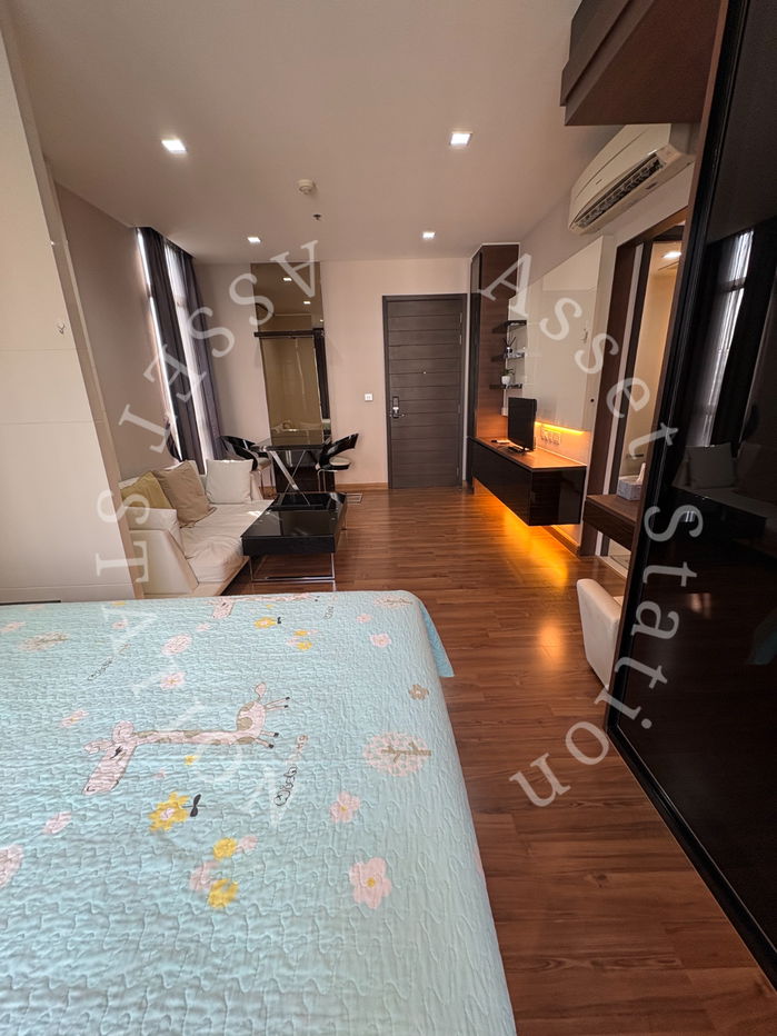 รูป 🏙️พร้อมเช่า! ห้องคอนโดหรู Ivy Ampio ห้องสวย MRT ศูนย์วัฒนธรรม ✨ - รูปที่ 11/18