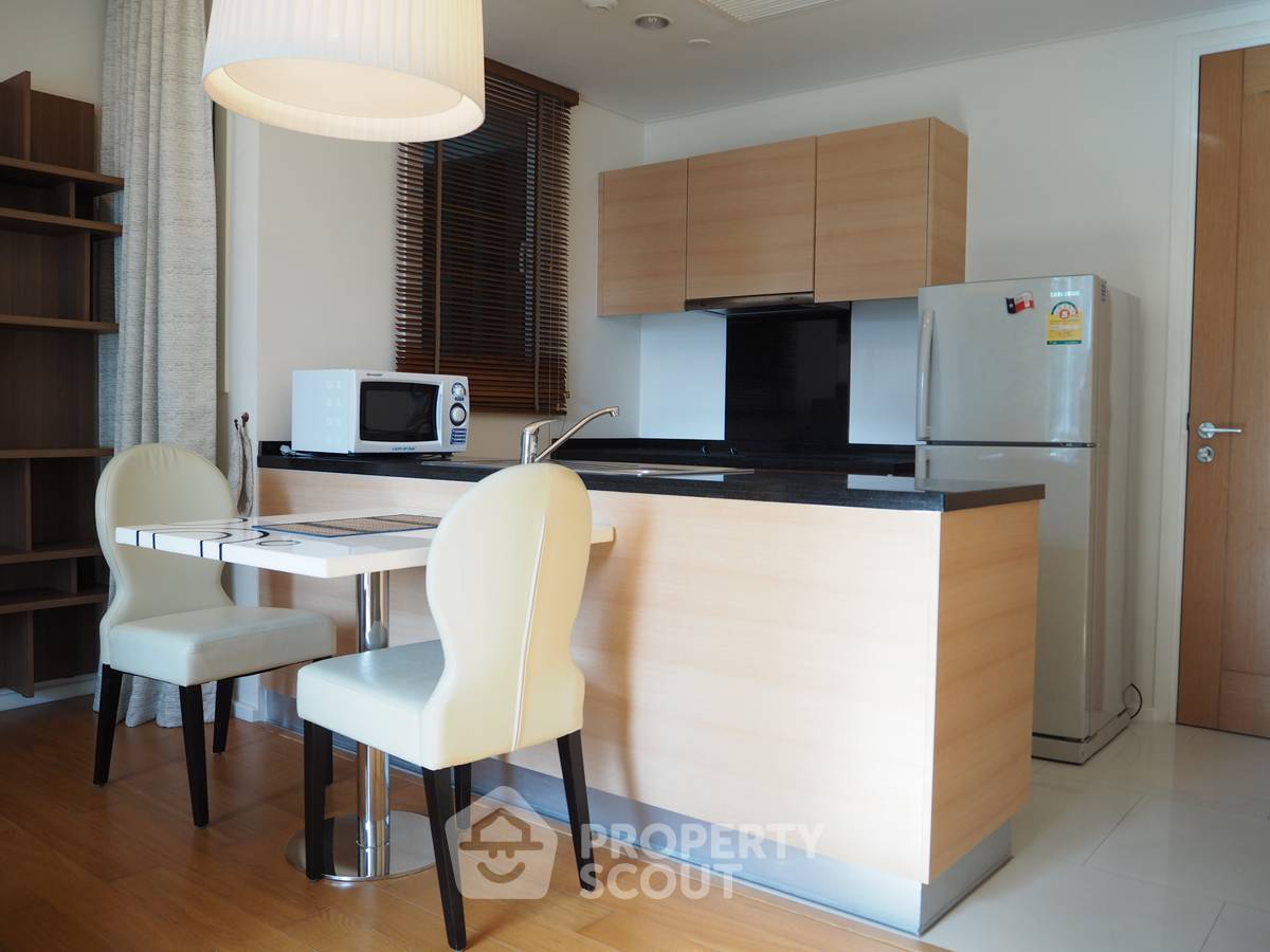 รูป คอนโด 1-ห้องนอน ที่ วินด์ สุขุมวิท 23 ใกล้ BTS อโศก (ID 883918) - รูปที่ 3/17