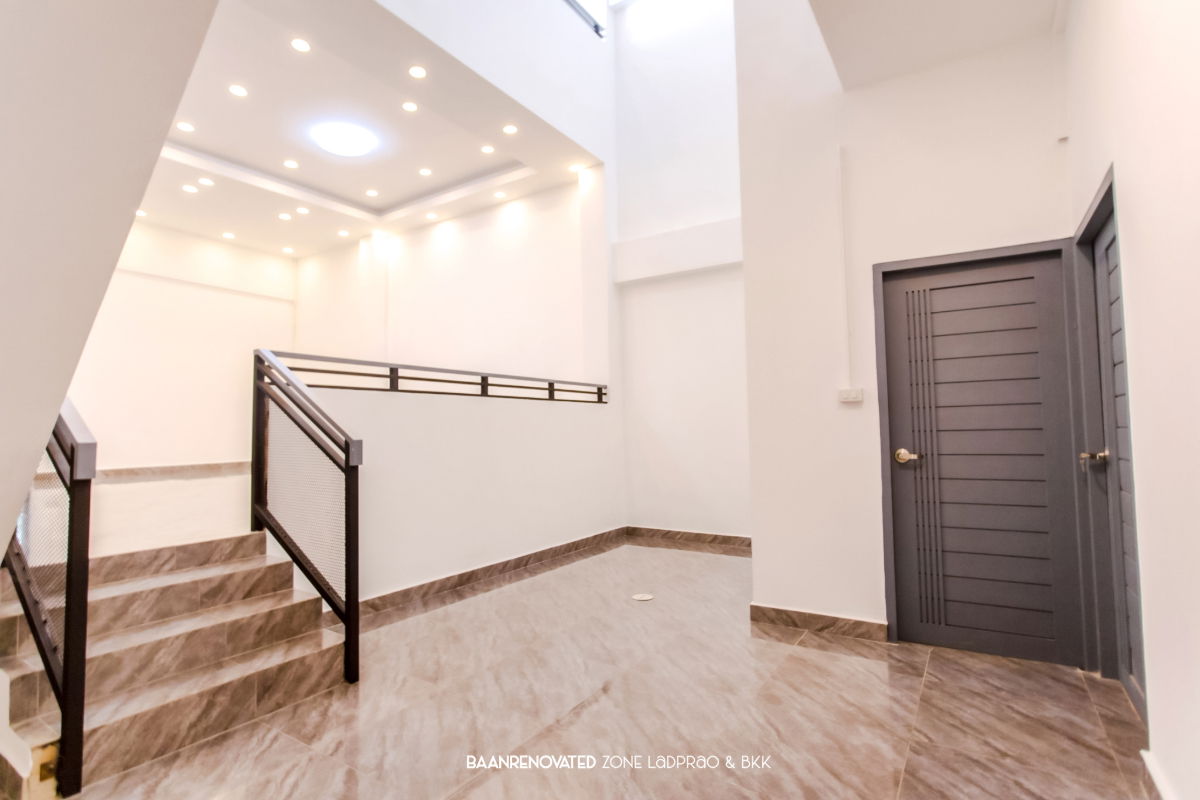 รูป   ทาวน์โฮม 4 ชั้น หลังใหญ่ ประชาอุทิศ ซอย 1 - รูปที่ 7/43