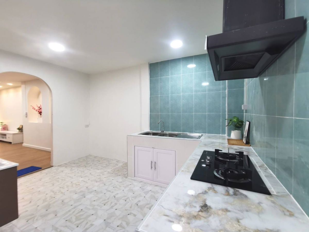 รูป ขายทาวน์เฮ้าส์ : หมู่บ้านรุ่งเรืองเฮาส์ ซ.พหลโยธิน 54 เนื้อที่ 16 ตารางวา 2 ห้องนอน 2 ห้องน้ำ ตกแต่งพร้อมอยู่ - รูปที่ 7/12