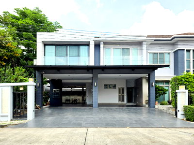 เช่าบ้านเดี่ยว ถนนกรุงเทพ-ชลบุรี มอเตอร์เวย์ : บ้านเดี่ยวให้เช่า พร้อมสระว่ายน้ำส่วนตัว อยู่ใกล้ทางด่วนพระราม 9 เพียง 5 นาที สนามบินสุวรรณภูมิ 15 นาที✈️