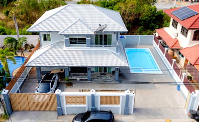 Houses for sale Chonburi : Pool Villa for Sale in East Pattaya Near Sukhumvit and Jomtien