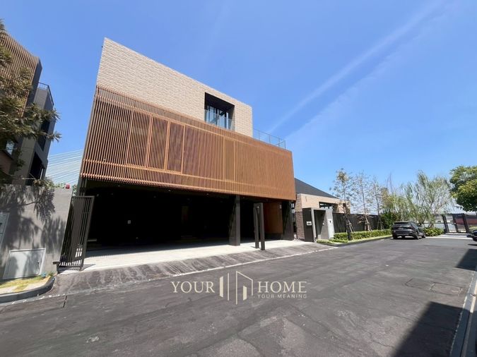 บ้านหรูริมแม่น้ำเจ้าพระยา ระดับเอ็กซ์คลูซีฟ ราษฎร์บูรณะ | 5 ห้องนอน 7 ห้องน้ำ จอดรถได้ 5 คัน