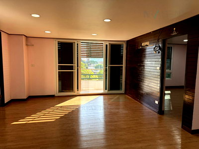 คอนโดให้เช่า : 📌 ให้เช่าคอนโด เจริญนครริเวอร์เพลส อาคาร 1 ชั้น 4 2 ห้องนอน ขนาด 110 ตรม ใกล้ ศูนย์การค้ารอยัลการ์เด้นพลาซ่า