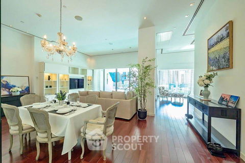 รูปภาพ 3-BR Condo at Le Raffine Jambu Dvipa Sukhumvit 39 Condominium near BTS Phrom Phong (ID 2694597)