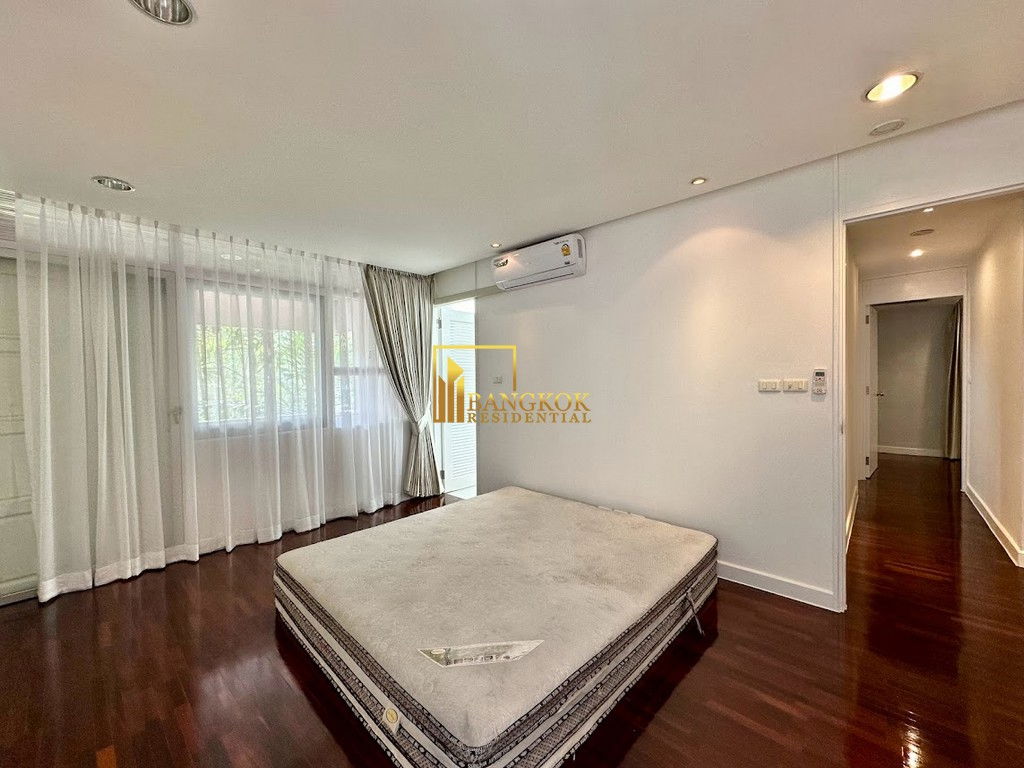 รูป Very Spacious 3 Bedroom Duplex Apartment in Desirable Location - BR20798AP - รูปที่ 17/42