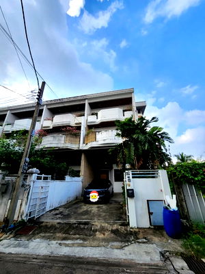 เช่าทาวน์โฮม ไบเทค บางนา : 🏢✨ ให้เช่า Townhome 3 ชั้น ซอยสุขุมวิท 99 4 ห้องนอน 4 ห้องน้ำ บ้านหลังมุม พื้นที่กว้าง ใกล้รถไฟฟ้าเพียง 300 เมตร ✨
