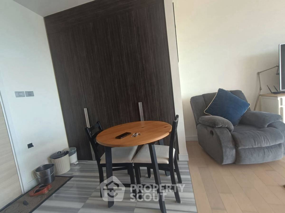 รูป คอนโด 1-ห้องนอน ที่ รีเฟล็คชั่น จอมเทียน บีช พัทยา ใกล้ เมืองพัทยา (ID 2283873) - รูปที่ 11/18