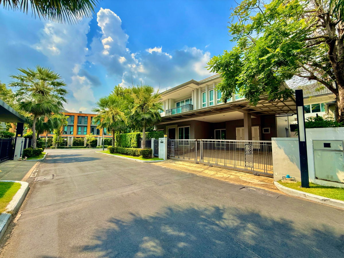 รูป ขายบ้านหรู Grand Bangkok Boulevard พระราม 9–ศรีนครินทร์ | 79 ตร.ว. | 4 นอน 5 น้ำ | ห้องมุม | 24.9 ลบ. - รูปที่ 49/52