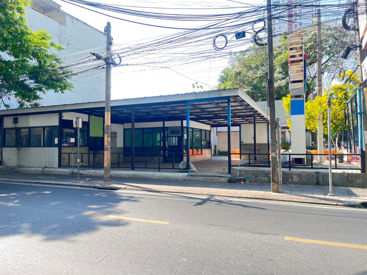 รูป 🏢 ให้เช่าพื้นที่แปลงหัวมุม ย่านวิภาวดี – จตุจักร เหมาะทำร้านอาหาร คาเฟ่ โชว์รูม คลินิก ออฟฟิศ - รูปที่ 1/16