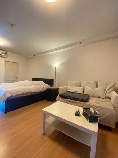 ใกล้รถไฟฟ้า และรถประจำทาง  ห้องใหญ่  ศุภาลัย เวอรเรนด้า ประชาชื่น