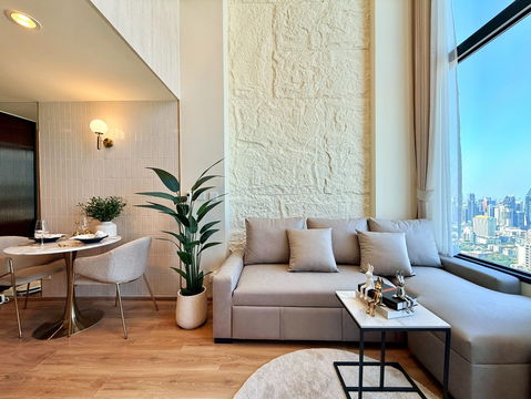 Noble Form | Trendy 1 Bedroom Duplex Condo in Thonglor - BR61076CD
