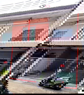 ทาวน์โฮม สถานีขนส่งชลบุรีใหม่ หนองไม้แดง : ทาวน์เฮ้าส์, 20.6 ตร.วา, บ้านมีสุข 6, เมืองชลบุรี, ชลบุรี, 2.3M