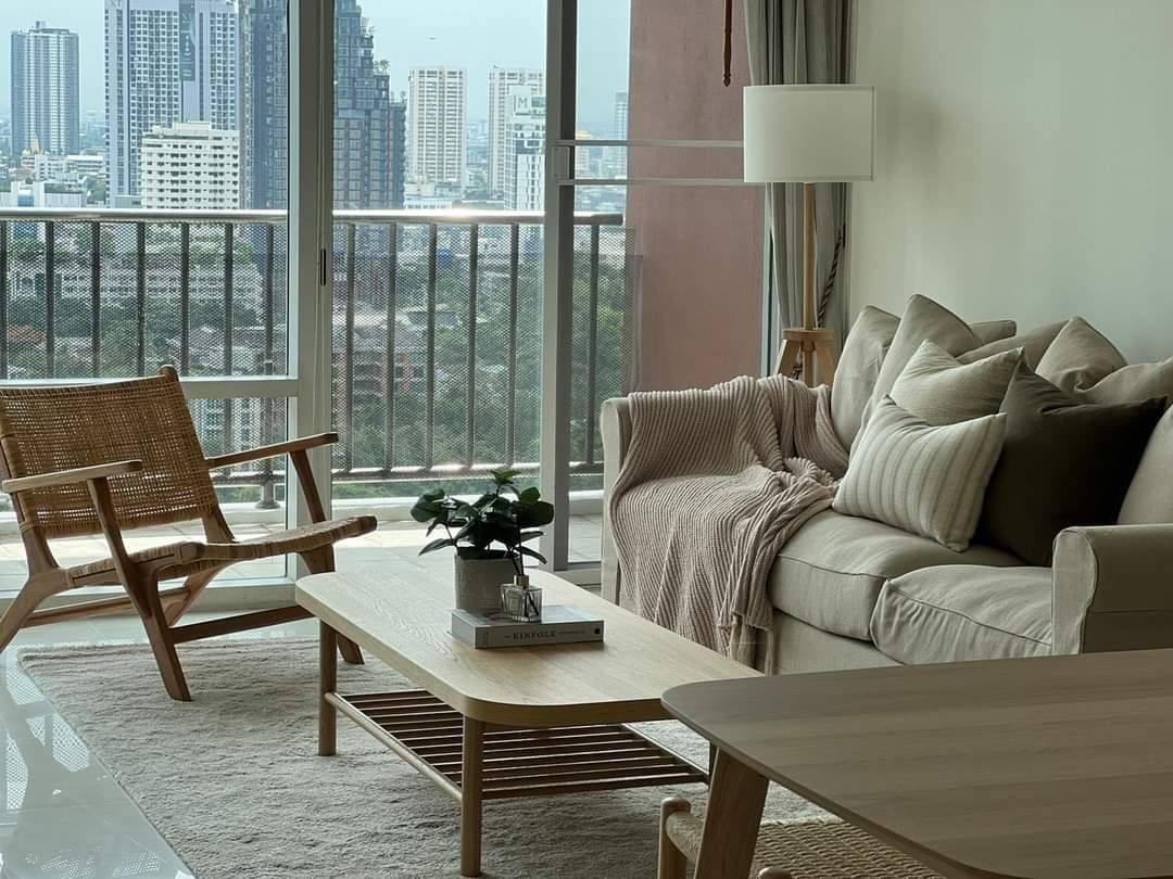 รูป LTH6950 – Fullerton Sukhumvit FOR RENT 2 beds 2 baths Size 96 Sq.M.Near BTS Ekkamai stations ONLY 72k/month - รูปที่ 3/5