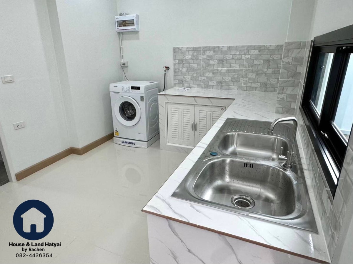 รูป ให้เช่าด่วน!! บ้านใหม่ 2 ชั้น หลังมุม ในโครงการ พิกัดควนหิน ใกล้ 5 แยกเกาะยอ พร้อมเฟอร์นิเจอร์ ตกแต่งสวย พร้อมอยู่ - รูปที่ 10/16