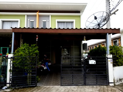 ทาวน์โฮม พานทอง ชลบุรี : ทาวน์เฮ้าส์, 26 ตร.วา, ทาวน์เฮ้าส์ แฟมิลี่ซิตี้ พานทอง พานทอง-ชลบุรี, พานทอง, ชลบุรี, 2.5M