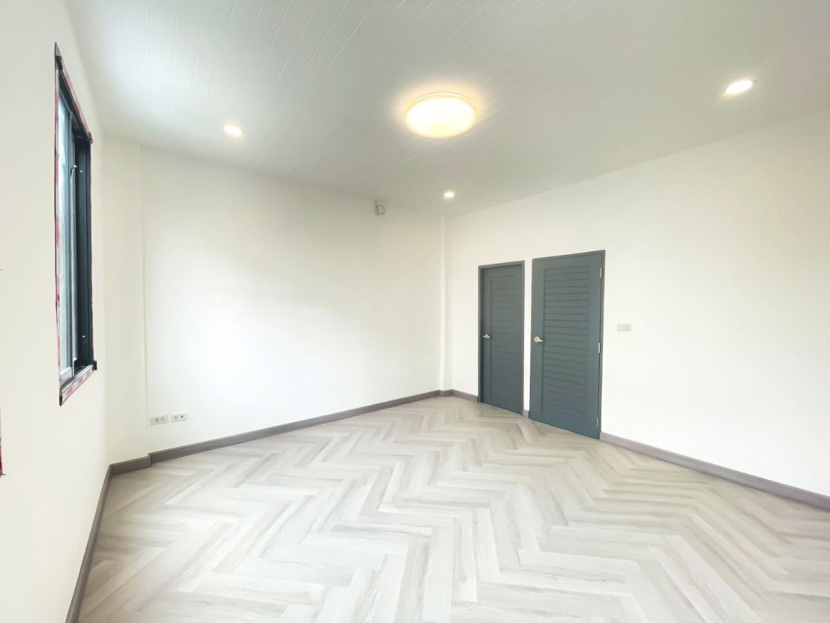 picture CB074, Townhouse for sale 4 Br, Ladprao. - 9/22