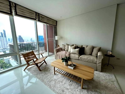 คอนโดให้เช่า : LTH6950 – Fullerton Sukhumvit FOR RENT 2 beds 2 baths Size 96 Sq.M.Near BTS Ekkamai stations ONLY 72k/month
