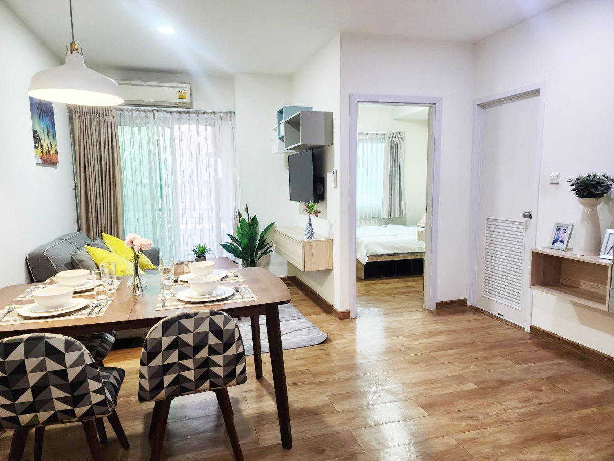 รูป ให้เช่าคอนโด 2 ห้องนอน 42 ตร.ม. ทำเล ติดถนนใหญ่ คอนโดเพียร์ 93 รังสิต คลอง 4  แต่งครบ วิวสวย แอร์ทุกห้องนอน - รูปที่ 2/17