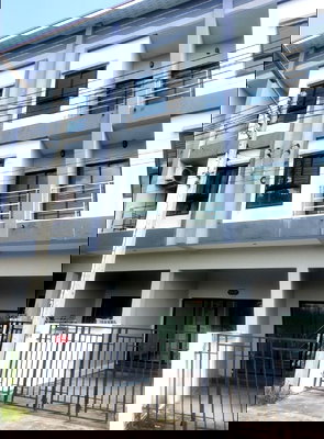 Townhouses for sale Ammata City Industrial Estate : TOWN HOUSE, 16 Sq.w., ทาวน์เฮ้าส์ ศรีราชา-ชลบุรี, Si Racha, Chonburi | 2.6M