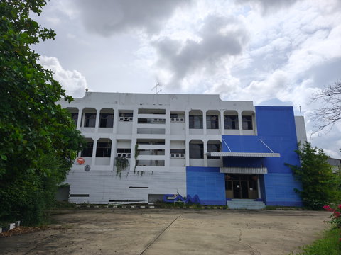 ขายที่ดินพร้อมอาคารสำนักงานและโรงงาน ซ.เพชรเกษม99 ผังเมืองสีม่วง
