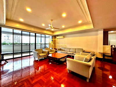 Condos for rent Sukumvit 15 : Spacious 3 Bedroom Pet Friendly Apartment in Nana - BR0572AP