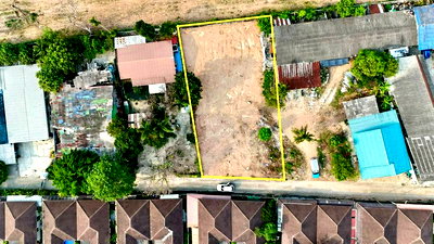 Land for sale Chonburi : Land for sale, Sriracha, near the Tiger Park, a great investment location.