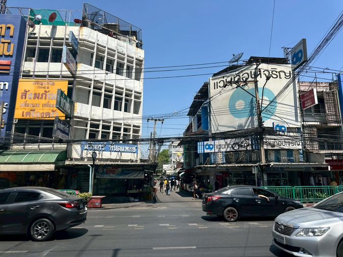 ขายโฮมออฟฟิศ 3 ห้องนอน 450 ตร.ม. 22.4 ตร.ว. เขตวัฒนา