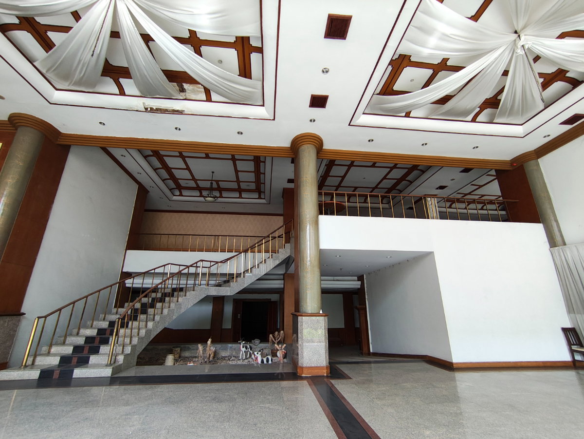 picture Hotel for Sale in Ratchaburi Province - 4/13
