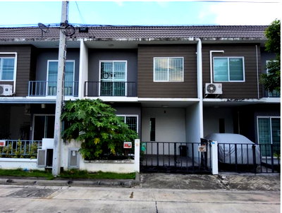 ทาวน์โฮม บางบัวทอง นนทบุรี : ทาวน์เฮ้าส์, 17.7 ตร.วา, ทาวน์เฮ้าส์ เดอะคัลเลอร์ส วงแหวน-ราชพฤกษ์ (เฟส 3) บางบัวทอง-นนทบุรี, บางบัวทอง, นนทบุรี, 2.2M