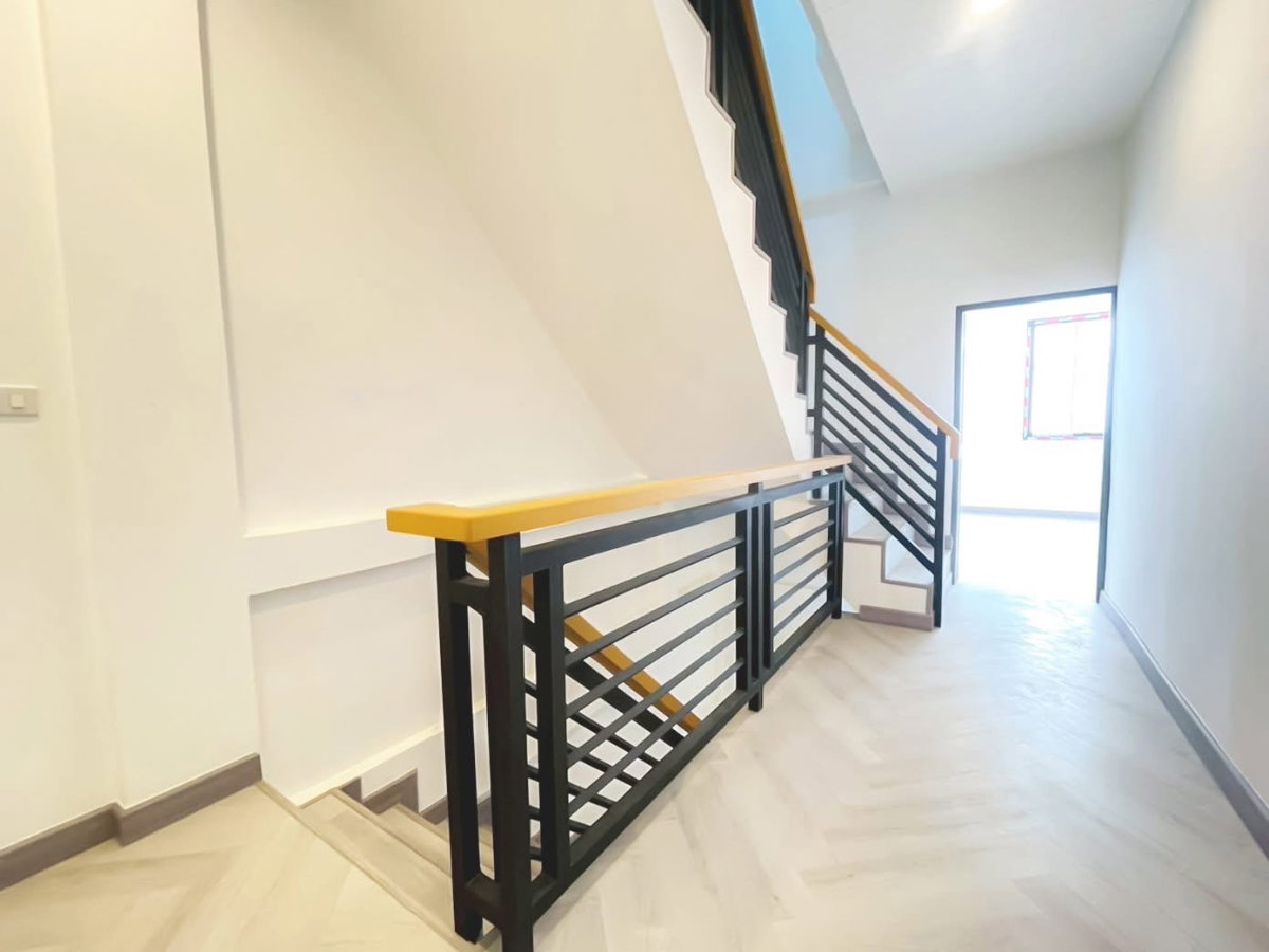 picture CB074, Townhouse for sale 4 Br, Ladprao. - 8/22