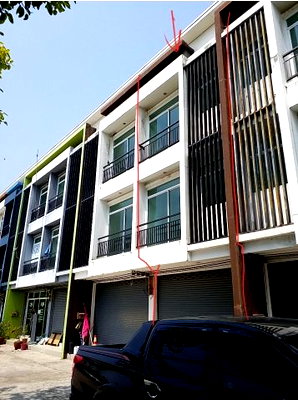 SHOP HOUSE 17 Sq.w. Si Racha Chonburi for 3.2M