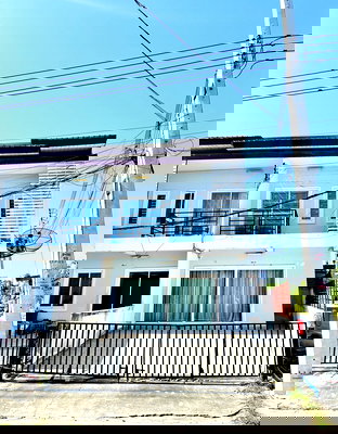 TOWN HOUSE 29 Sq.w. Pluak Daeng Rayong for 2.4M