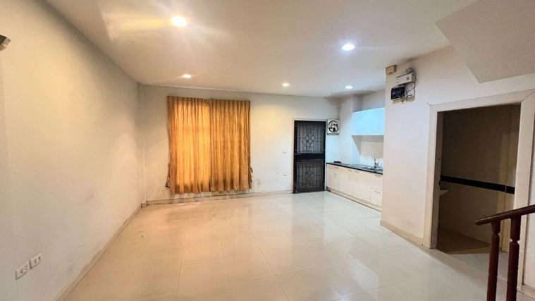 ขายโฮมออฟฟิศ 3 ห้องนอน 190 ตร.ม. 21.3 ตร.ว. บ้านกลางเมืองมอลติ - คาโล