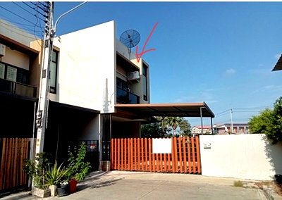 TOWN HOUSE 42 Sq.w. Muang Chon Buri Chonburi for 3.1M