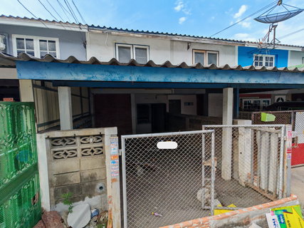   next to Central Westgate and IKEA. Townhome for sale in Rattanathibet Village, Nonthaburi, Bang Bua Thong,