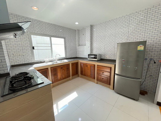 รูป [ให้เช่า] บ้านเดี่ยว ลาดพร้าว 41 / 4 ห้องนอน 3 ห้องน้ำ **35,000** บ้านเดี่ยวปลูกสร้างเองใจกลางลาดพร้าว ใกล้รถไฟฟ้าเอ็มอาร์ทีลาดพร้าว - รูปที่ 11/14