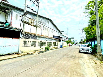 เช่าโรงงาน ม.ศิลปากร : กฟภ. กระทุ่มแบน 500 ม 1300 ตร.ม.ถ.เศรษฐกิจ โรงงาน ให้เช่า 4 นอน 1 น้ำ .หม้อแปลงไฟ 250 KVA พร้อมออฟฟิศ