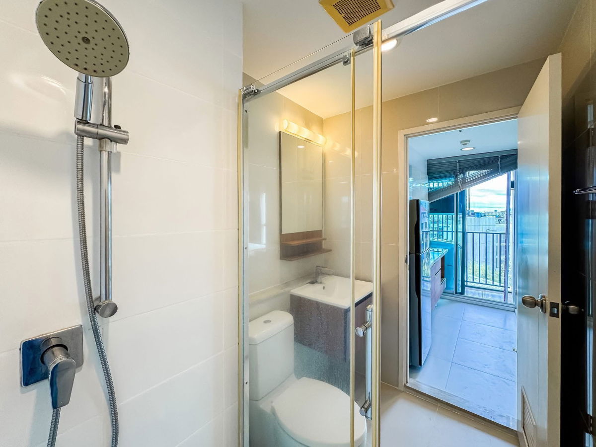 รูป ขาย ฟิวส์ จันทร์-สาทร ห้องสวยมาก เฟอร์ครบ ชั้นสูง วิวเมือง เดินทางสะดวก | Code DS1752 Line : @Dstay - รูปที่ 8/10