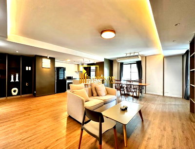 คอนโดให้เช่า : Renovated 2 Bedroom Apartment For Rent in Phrom Phong - BR21147AP