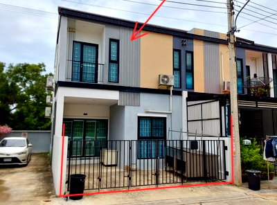 TOWN HOUSE 22.5 Sq.w. Khlong Luang Pathumthani for 2.9M