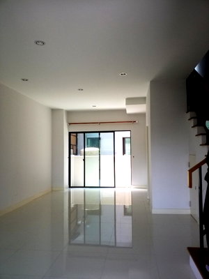 Townhouses for sale Saphan Sung : TOWN_HOUSE for sale ทาวน์เฮ้าส์ บ้านกลางเมือง พระราม 9-กรุงเทพกรีฑา สะพานสูง