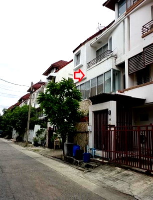 TOWN HOUSE 30 Sq.w. Wang Thonglang Bangkok for 4M