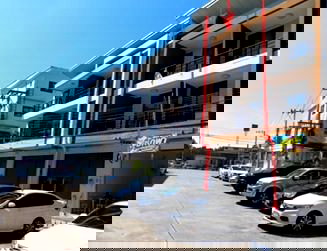 อาคารพาณิชย์ นิคมปิ่นทอง : อาคารพาณิชย์ สำหรับขาย อาคารพาณิชย์ ดี-คอมเพล็กซ์ ศรีราชา-นิคมเป็นทอง 1 ศรีราชา-ชลบุรี