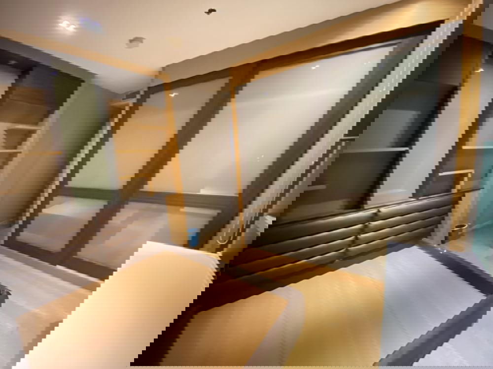 รูป ห้องกว้าง ราคาดี ติดแม่น้ำ คอนโดสวย ราคาคุ้มค่า I Code DS1277 Line : @Dstay - รูปที่ 2/7