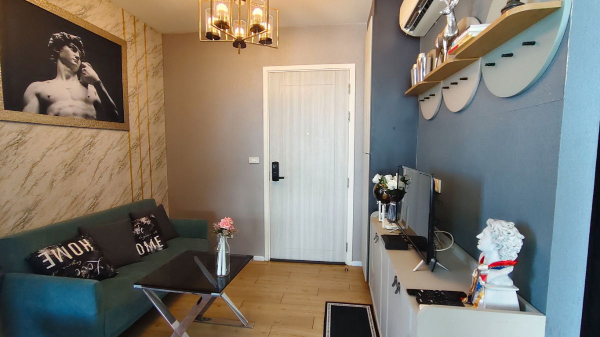 รูป สุดยอกทำเลทอง ชั้นสูง Luxury Modern ฟรี wifi - รูปที่ 11/16