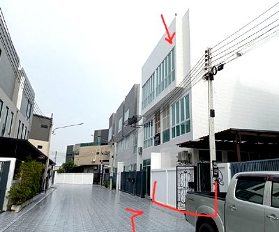 TOWN HOUSE 20 Sq.w. Muang Chon Buri Chonburi for 4.8M
