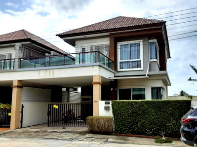 บ้านเดี่ยว วิทยาลัยเทคโนโลยีทางการแพทย์และสาธารณสุขกาญจนาภิเษก : บ้านแฝด สำหรับขาย บ้านแฝด ชวนชม พาร์ค 3 ไทรน้อย-นนทบุรี