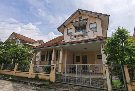 รูปภาพ ให้เช่าบ้านเดี่ยว 2 ชั้น หมู่บ้านวรารักษ์ ถนนเลียบคลอง3 คลองหลวง รังสิต ใกล้ Big C คลอง 3