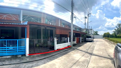 TOWN HOUSE 27 Sq.w. Pluak Daeng Rayong for 1.8M
